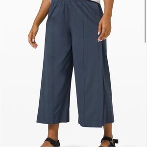 Lululemon wide leg blue pants mid rise wandered culotte